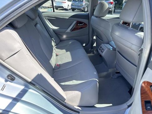 Used 2010 Toyota Camry Hybrid FWD image 11
