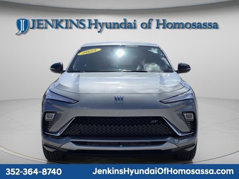 Used 2025 Buick Envista Sport Touring w/ Convenience I Package image 3