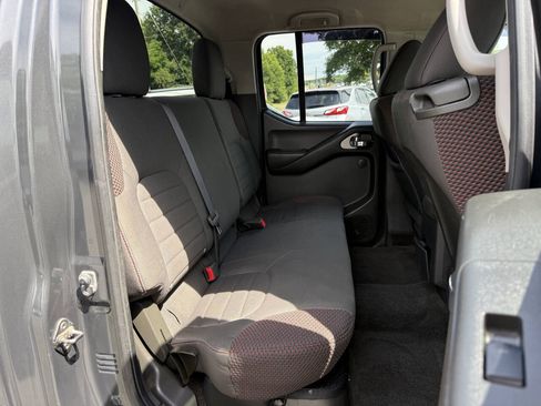 Used 2012 Nissan Frontier PRO-4X AWD/4WD image 16