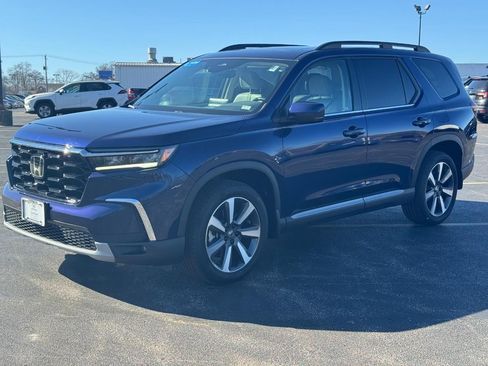 Certified 2023 Honda Pilot Touring image 8