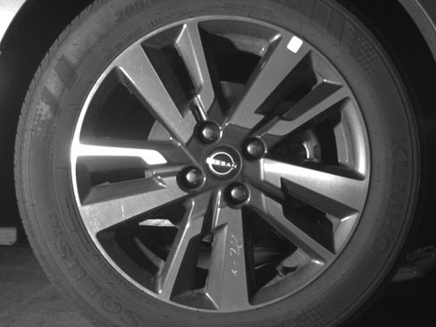 Used 2025 Nissan Versa SV image 13