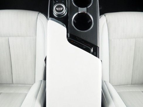 Used 2024 Cadillac Lyriq AWD Luxury image 25