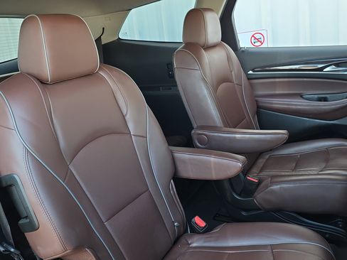 Used 2021 Buick Enclave Avenir w/ Avenir Technology Package image 33