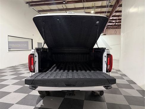 Used 2022 GMC Sierra 3500 Denali image 29