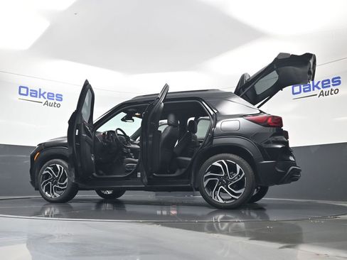 Used 2025 Chevrolet TrailBlazer RS w/ Convenience Package image 60