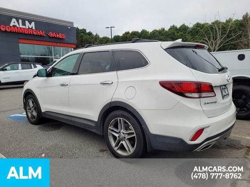 Used 2017 Hyundai Santa Fe SE image 6