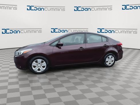 Used 2018 Kia Forte LX w/ LX Rear Camera Package FWD image 5
