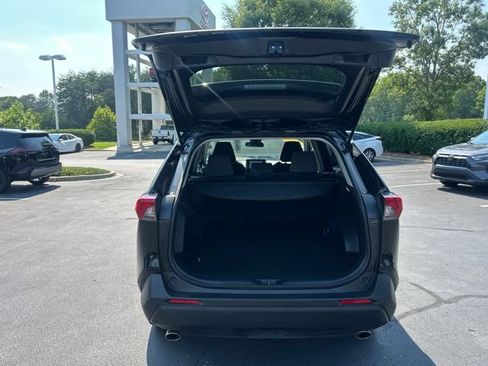 Used 2025 Toyota RAV4 XLE FWD image 9