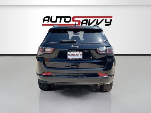 Used 2023 Jeep Compass High Altitude AWD/4WD image 6