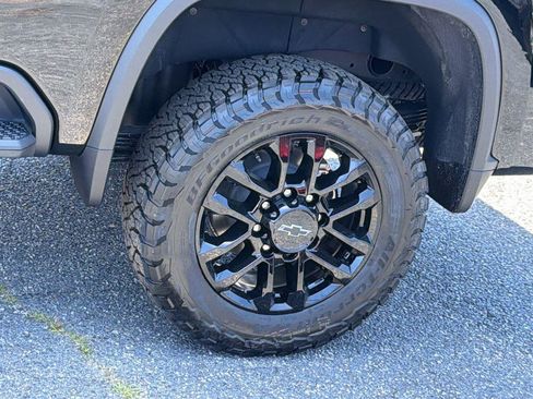 New 2026 Chevrolet Silverado 2500 LTZ w/ Trail Boss Package AWD/4WD image 9
