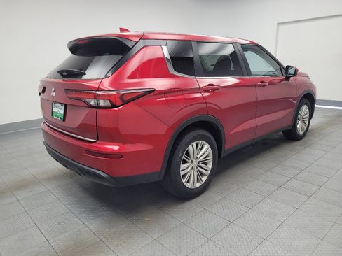 Used 2024 Mitsubishi Outlander ES FWD image 9