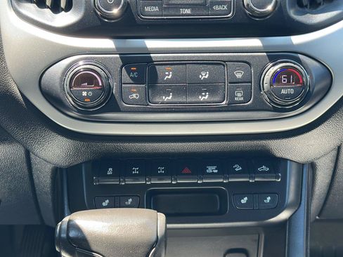 Used 2018 Chevrolet Colorado ZR2 w/ ZR2 Dusk Special Edition AWD/4WD image 16