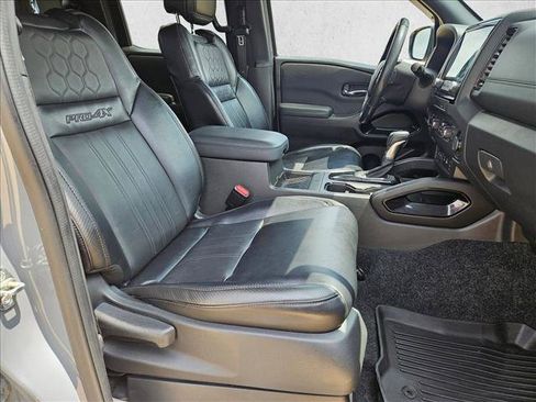 Used 2022 Nissan Frontier PRO-4X w/ Pro-4X Premium Package AWD/4WD image 19