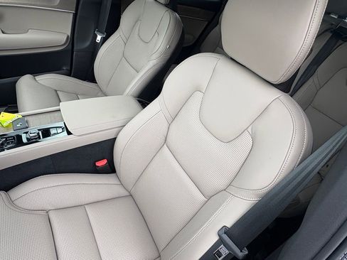 New 2026 Volvo XC90 B6 Ultra w/ Protection Package Premier image 16