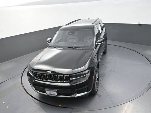 Used 2025 Jeep Grand Cherokee L Limited AWD/4WD image 12
