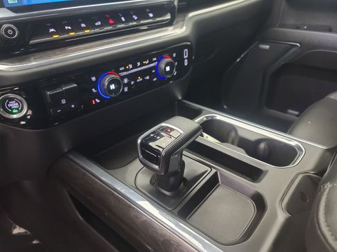 Used 2024 Chevrolet Silverado 1500 LTZ AWD/4WD image 41
