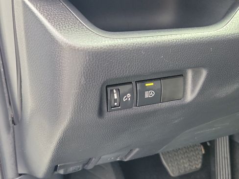 Certified 2025 Toyota RAV4 XLE AWD/4WD image 19