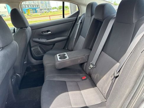Used 2022 Nissan Sentra SV FWD image 18