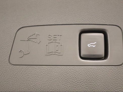 Used 2022 Lincoln Corsair Reserve w/ Equipment Group 201A image 21