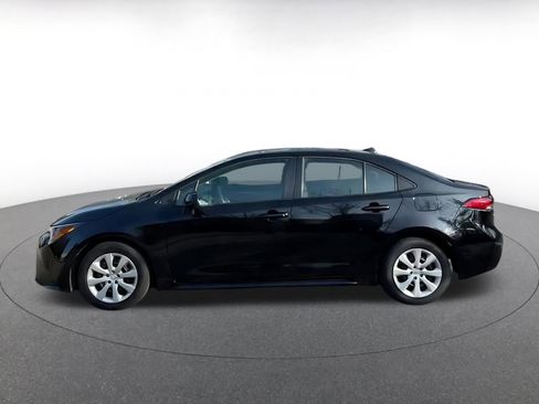 Used 2025 Toyota Corolla LE image 10