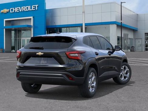 New 2026 Chevrolet Trax LS w/ LS Convenience Package image 4