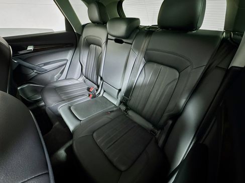 Used 2019 Audi Q5 2.0T Premium w/ Convenience Package image 22