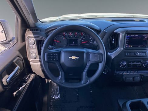 Used 2025 Chevrolet Silverado 1500 Custom image 12