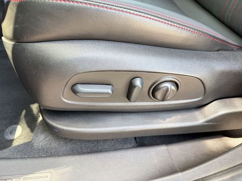Certified 2022 Chevrolet Equinox RS w/ Infotainment Package FWD image 14