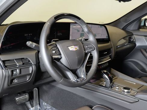 Used 2026 Cadillac CT5 V w/ Technology Package AWD/4WD image 7