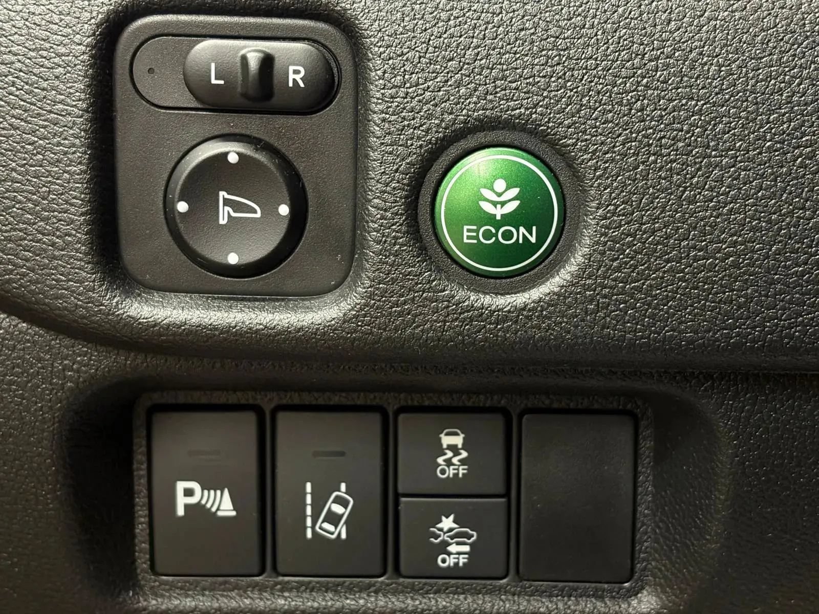 Used 2016 Honda Pilot Touring image 36