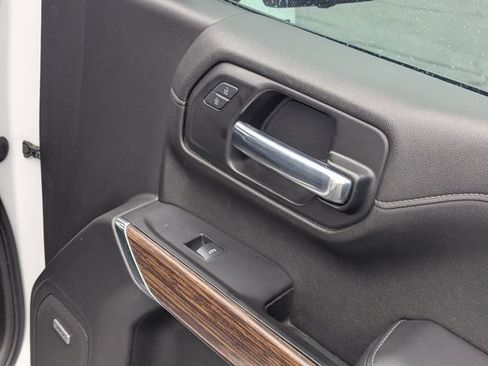 Used 2021 Chevrolet Silverado 1500 High Country w/ Technology Package image 38