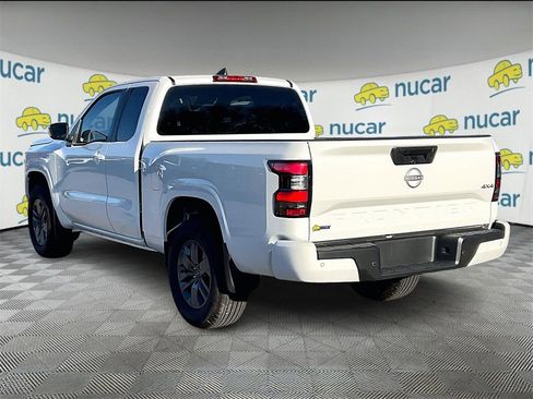 Used 2025 Nissan Frontier SV image 4