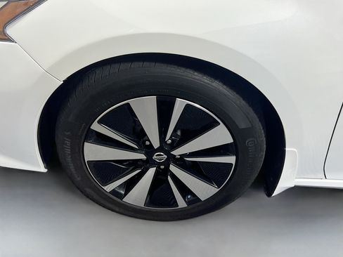 Used 2021 Nissan Altima 2.5 SL FWD image 13