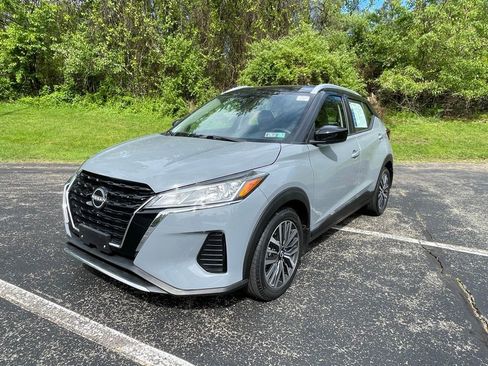 Used 2024 Nissan Kicks SV FWD image 7