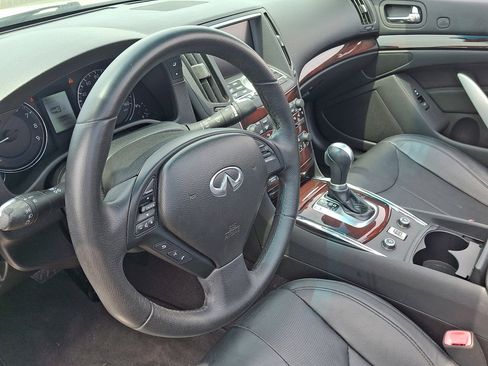 Used 2015 INFINITI Q60 Convertible w/ Premium Package RWD image 23