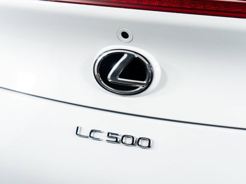 Used 2024 Lexus LC 500 Convertible image 17