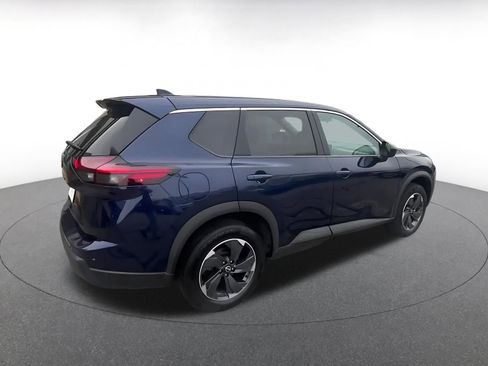 Used 2025 Nissan Rogue SV image 15
