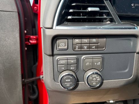 Used 2026 Chevrolet Tahoe RST w/ RST Capability Package AWD/4WD image 15