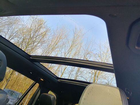 Used 2022 Mercedes-Benz GLS 450 4MATIC image 16