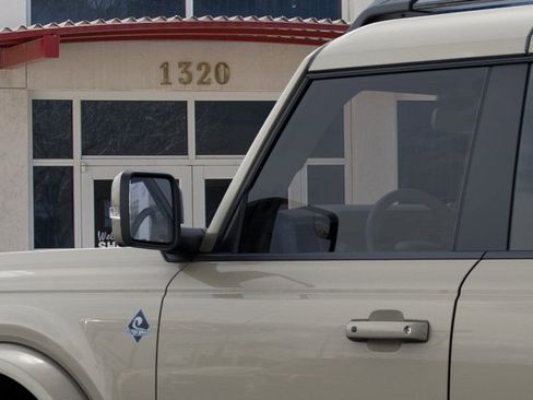 New 2025 Ford Bronco Outer Banks image 23