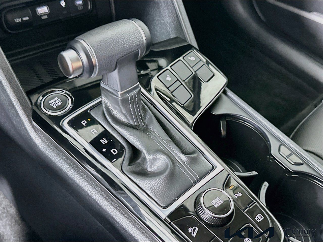 Certified 2025 Kia Sportage EX FWD image 17