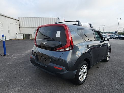 Used 2022 Kia Soul LX w/ Technology Package FWD image 5