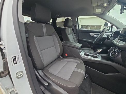 Used 2025 Chevrolet Blazer LT AWD/4WD image 30