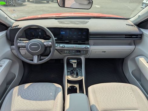Used 2025 Hyundai Kona SEL AWD/4WD image 21