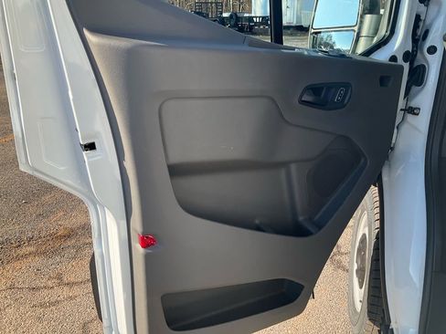 New 2026 Ford Transit 250 148 Medium Roof RWD image 15