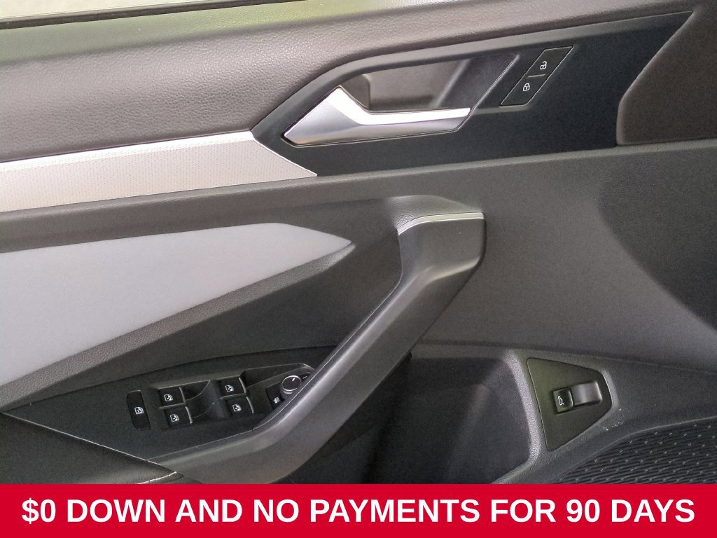 Used 2025 Volkswagen Jetta SE FWD image 13