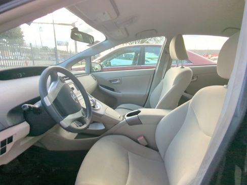 Used 2015 Toyota Prius Three FWD image 6