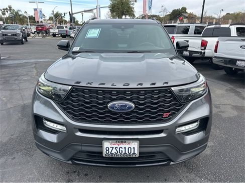 Used 2022 Ford Explorer ST image 2