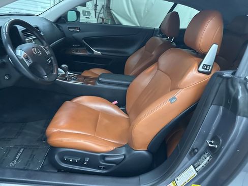 Used 2012 Lexus IS 350C w/ Luxury Pkg RWD image 22