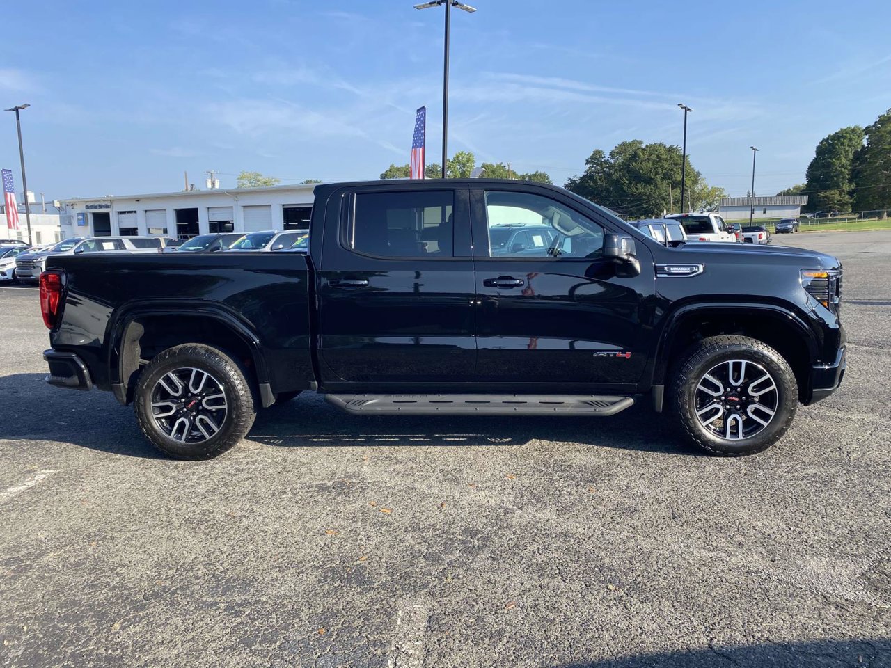 Used 2026 GMC Sierra 1500 AT4 w/ Technology Package AWD/4WD image 9